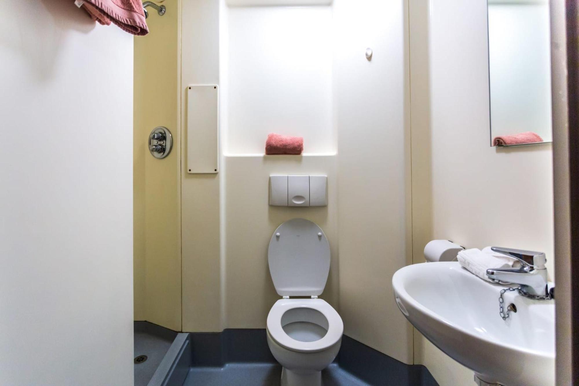 Warm And Cozy Ensuites At Mealmarket Exchange In アバディーン エクステリア 写真